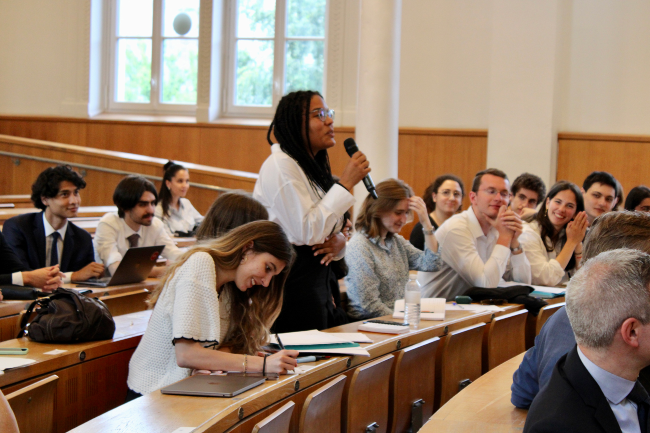 Photo de la table ronde du 8 juin 2023 de l'école de droit