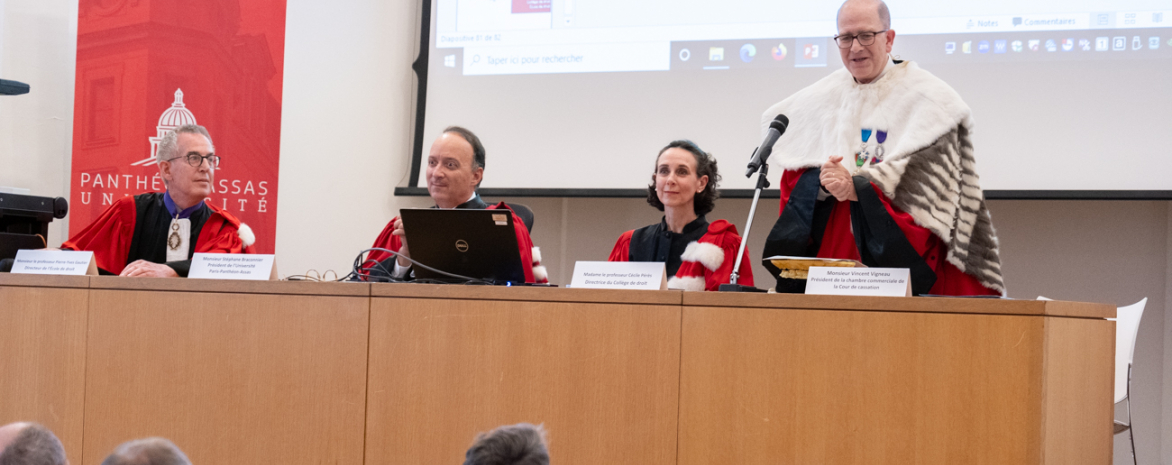 Photo de la rentrée solennelle 2025-2026 du Collège de droit et de l'École de droit Photo de la rentrée solennelle 2025-2026 du Collège de droit et de l'École de droit