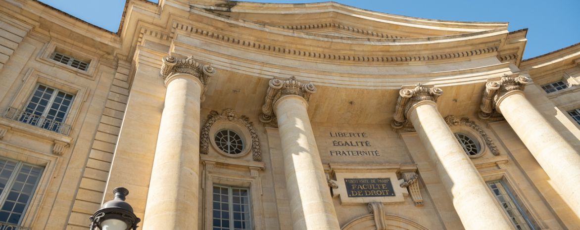 Photo de la façade du centre Panthéon