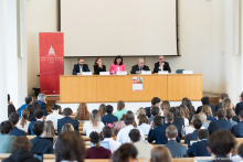 Photo de la table ronde de l'école de droit de juin 2024