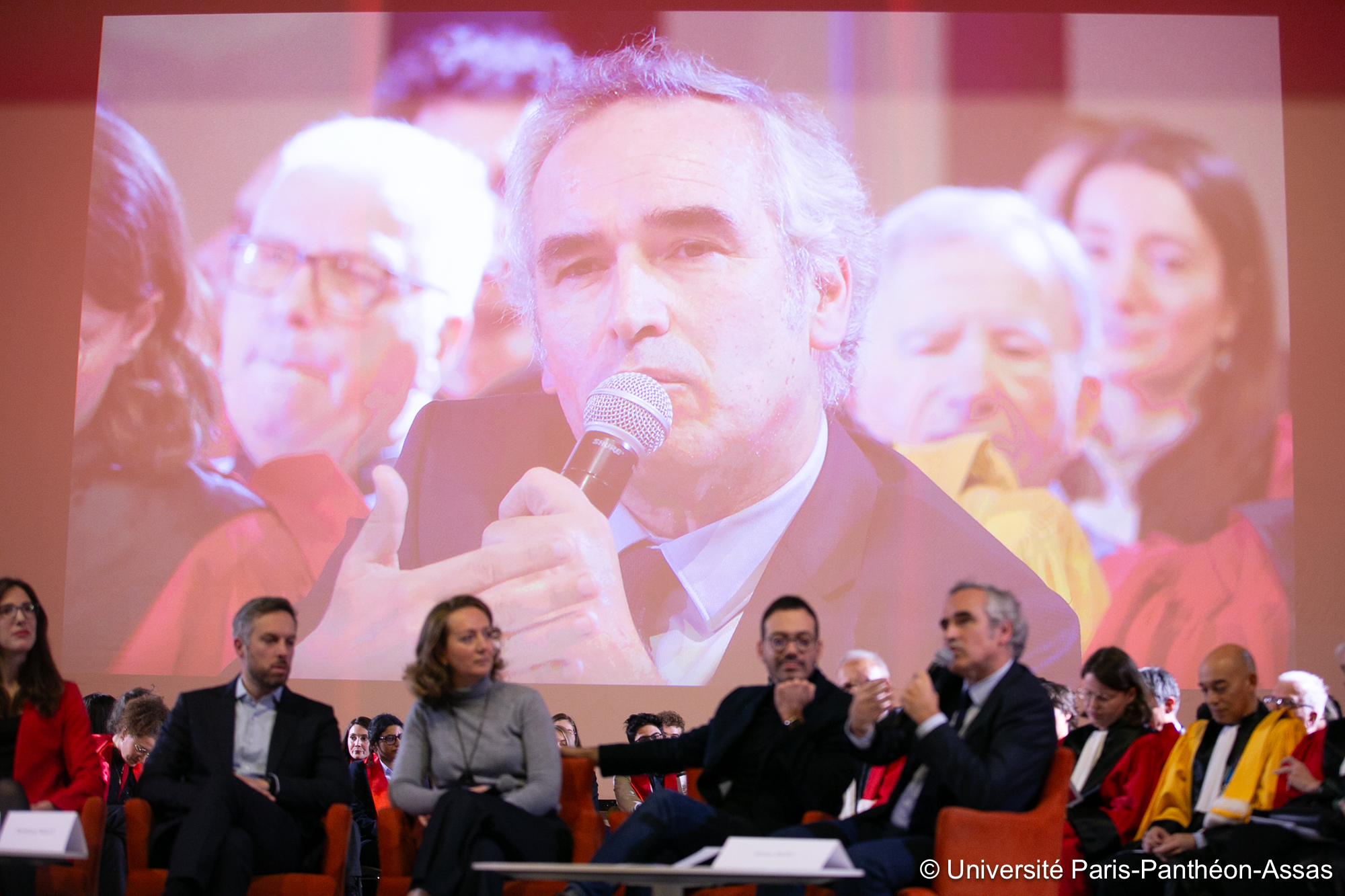 Table ronde des alumni orateurs lors de la cérémonie des masters 2024